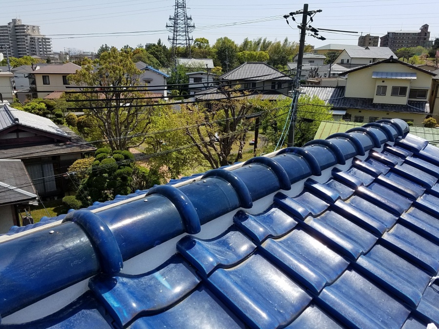 新しい棟瓦の完成