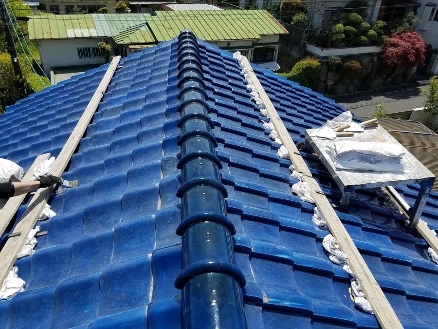 新しい棟瓦の完成