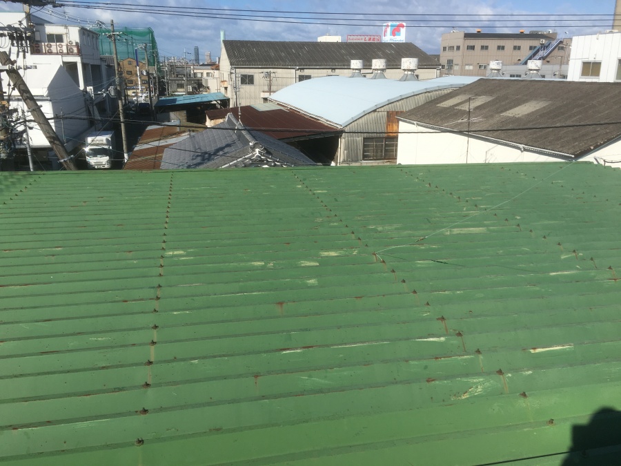 庇板金葺き替え　折半屋根