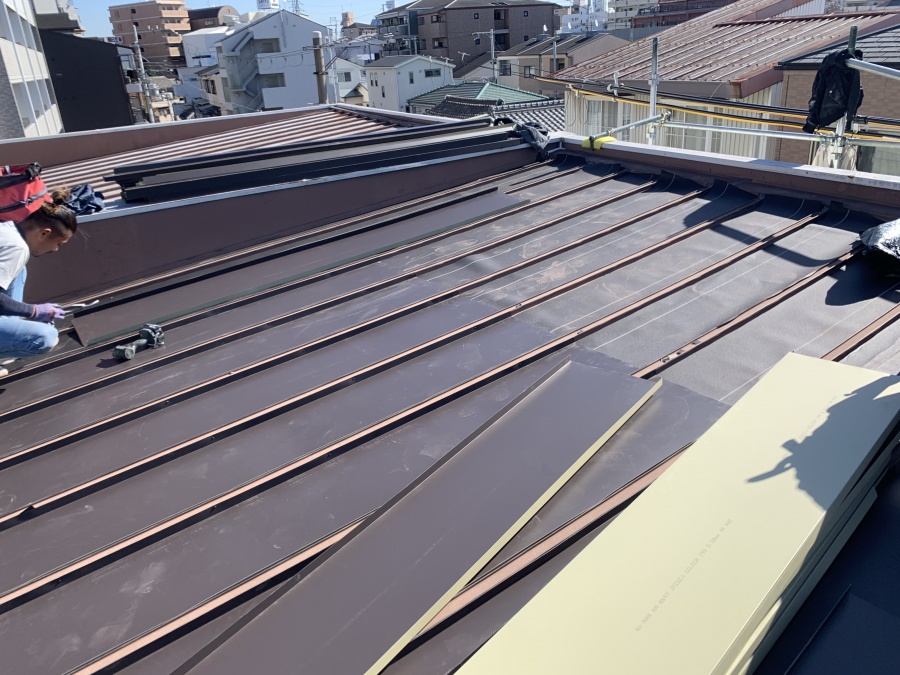 屋根リフォーム　ガルバリウム鋼板