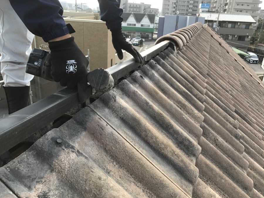 下地となる木をビス打ち