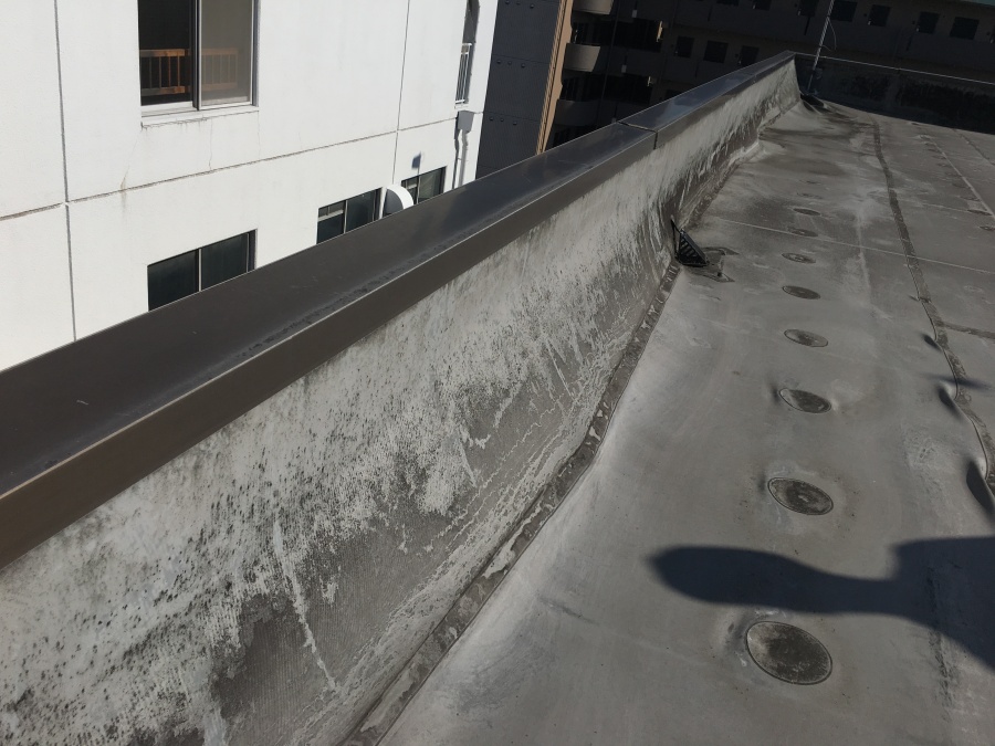 既存屋上パラペットの調査