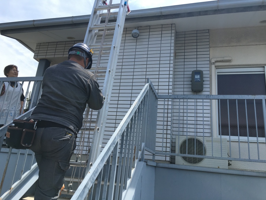 屋根現地調査はしご