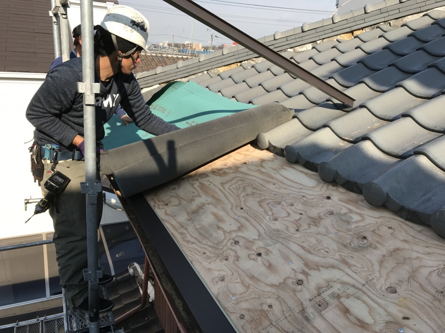 防水紙アスファルトルーフィングの施工