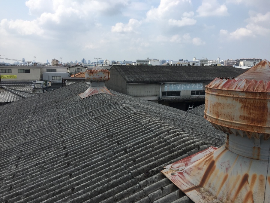 カバー工法前の倉庫屋根