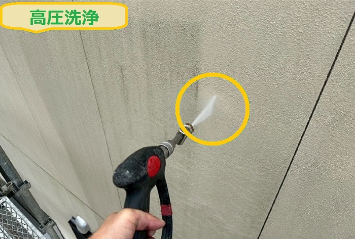 箕面市｜工事内容を公開！2階建てサイディング外壁リフォーム｜日本ペイント塗料を使用