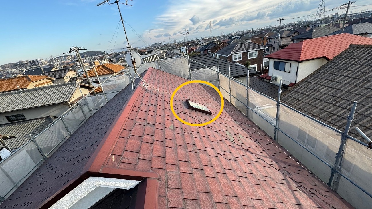 茨木市｜ノンアスベスト屋根材は割れやすい？専門業者による無料屋根点検の事例
