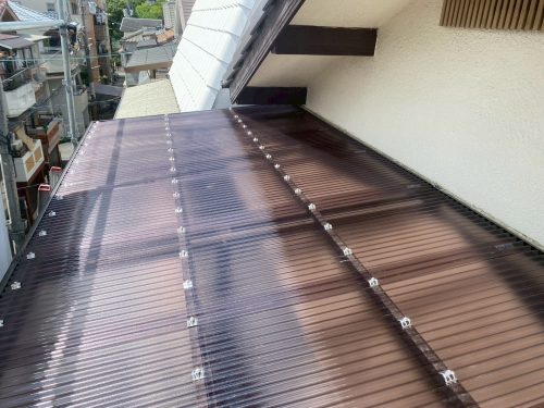波板交換後のベランダ屋根