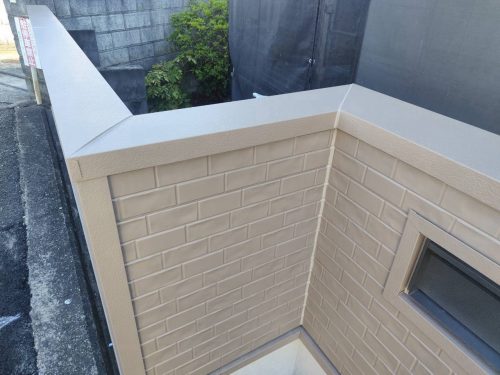 擁壁の外壁塗装が完了した写真