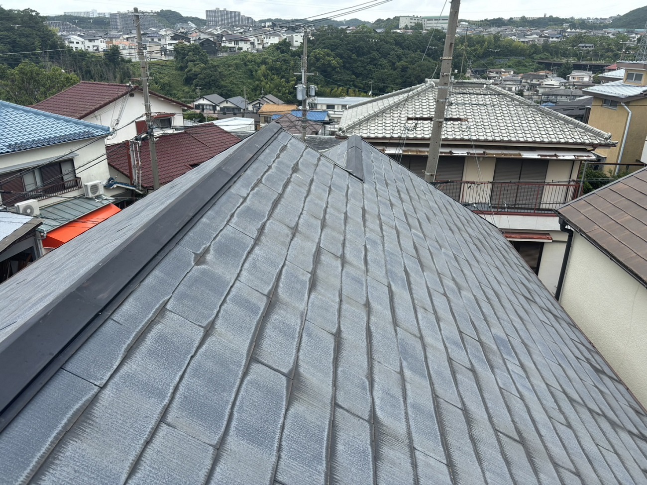 吹田市で屋根工事としてカラーベスト屋根へのカバー工法を行う前の様子