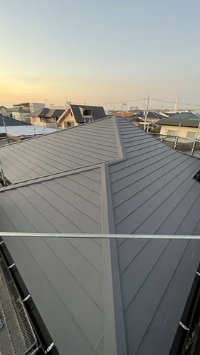茨木市｜パミール屋根を調査！ボロボロになったスレート屋根は塗装できる？