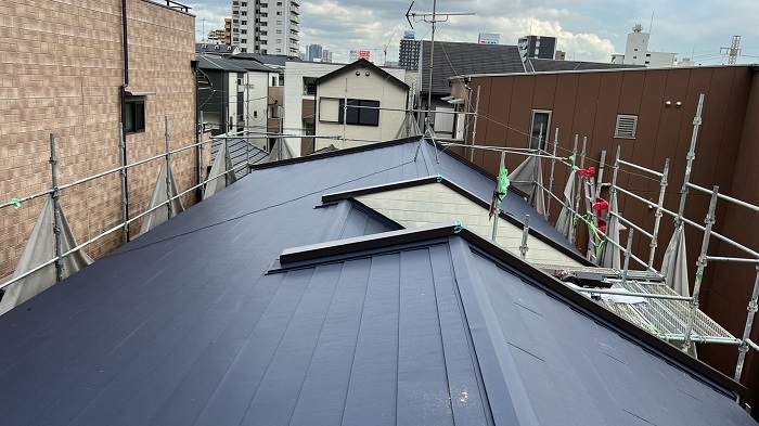 高槻市｜スレート屋根の寿命は？築20年以上のメンテナンス方法を徹底解説
