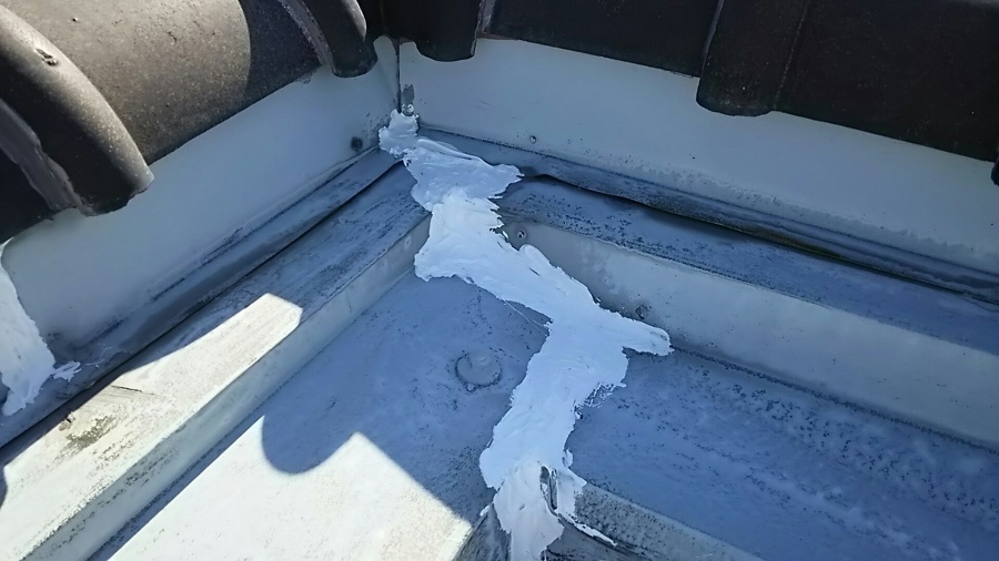 コーキング剤の充填