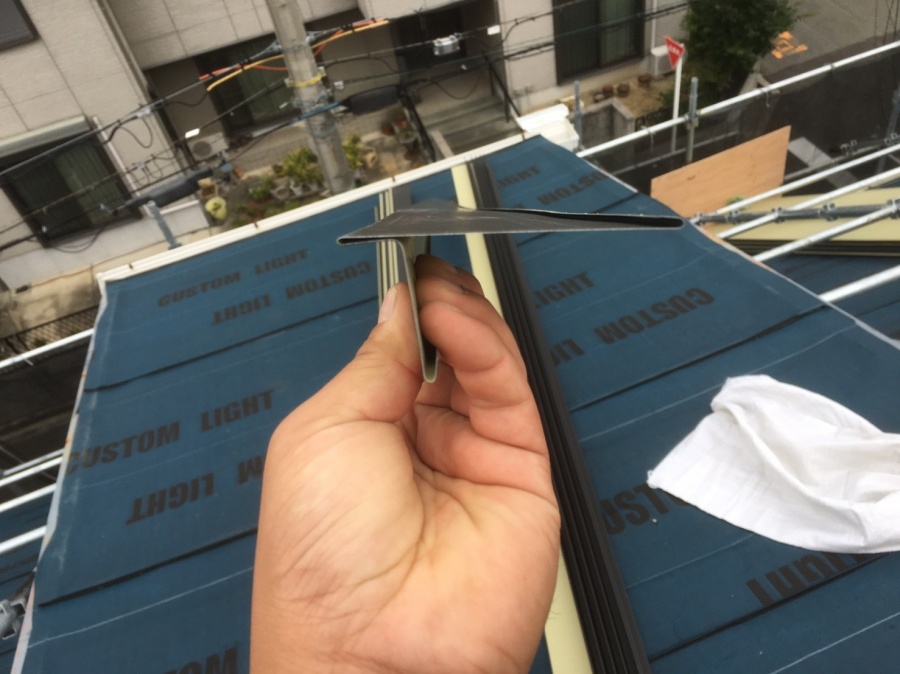 屋根カバー工事　水切り板金