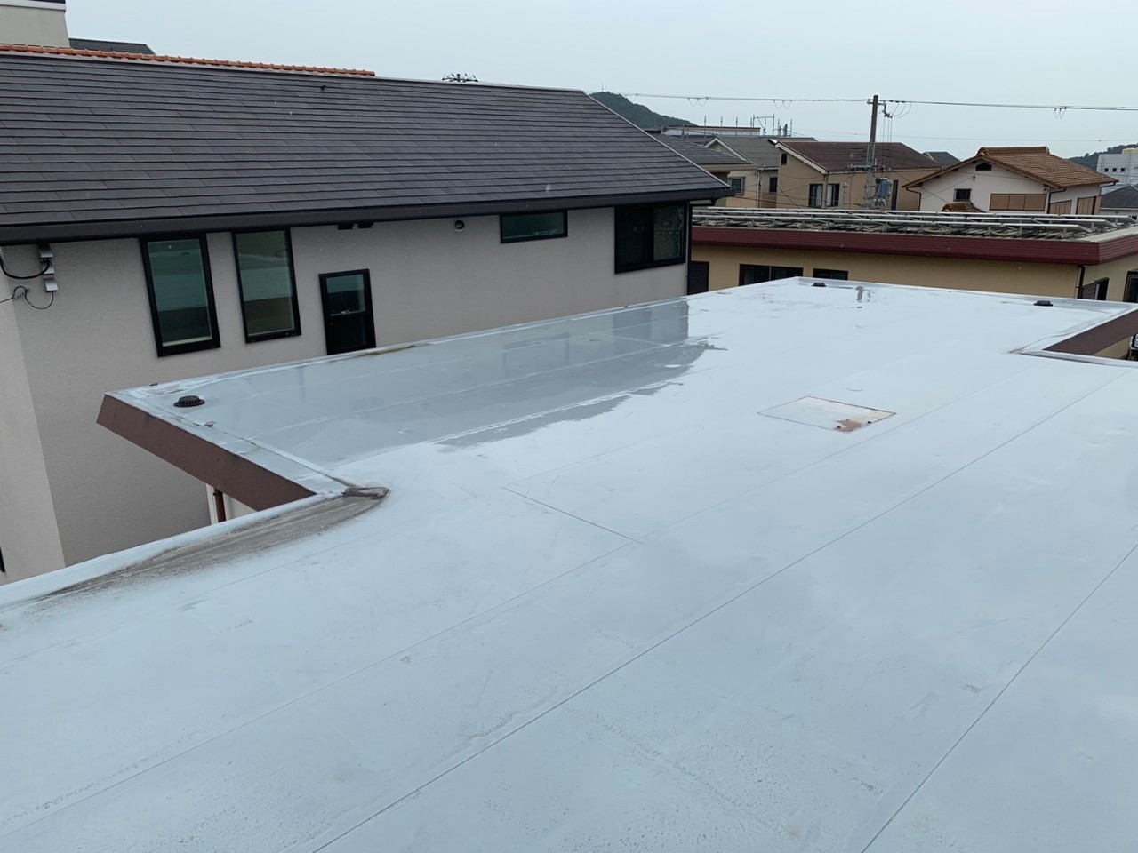 豊中市｜防水工事後の点検は必須！陸屋根を守る2年ごとのチェックとは