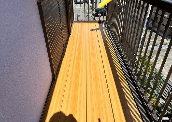 高槻市でベランダ床の貼り替えを行った後の様子