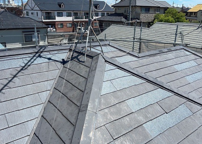 大阪市で棟板金の交換やスレート屋根の差し替えなど部分補修を行った後の様子