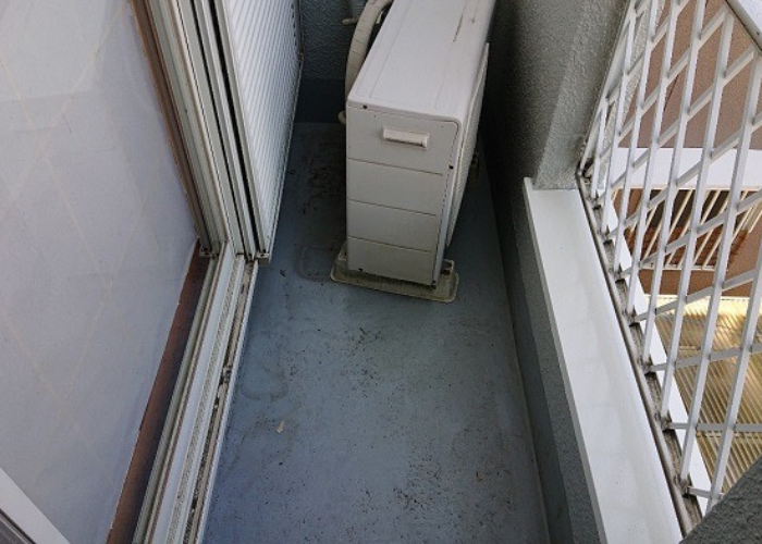 雨漏りしているベランダ防水の様子