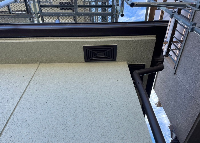 枚方市で家コウモリ対策工事を行う前の様子