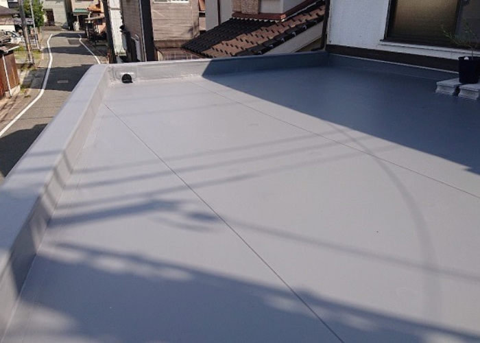 豊中市で屋上の雨漏り修理として塩ビシート防水機械固定工法が完了