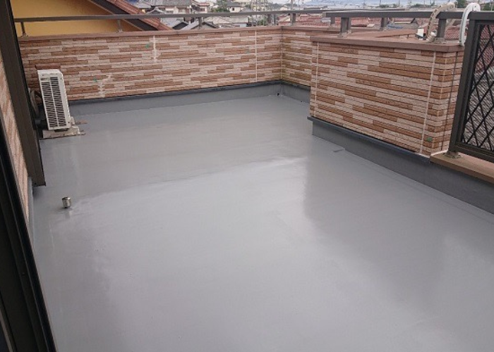 豊中市で膨れに強いバルコニー防水工事を行った後の様子