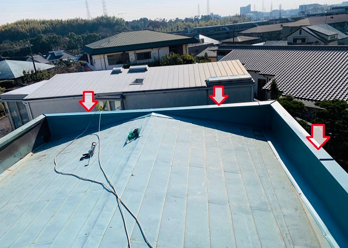 吹田市でパラペット笠木の修理を行った後のガルバリウム鋼板製の笠木