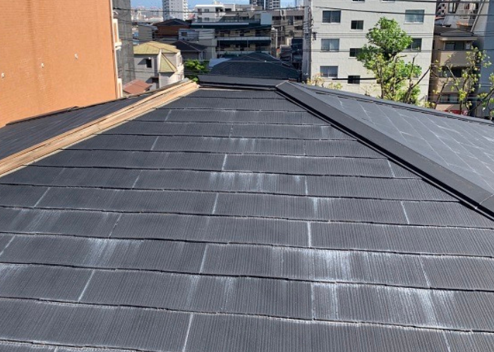 吹田市で屋根カバー工事を行う前の様子