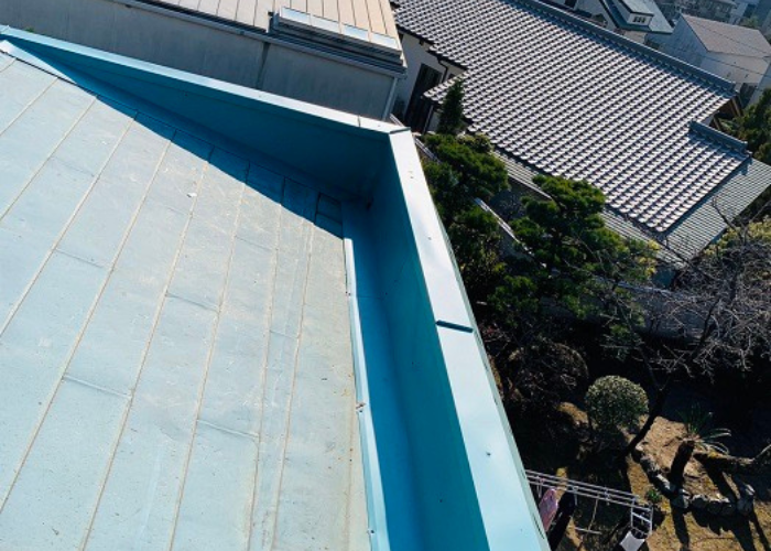 吹田市パラペット笠木修理が完了